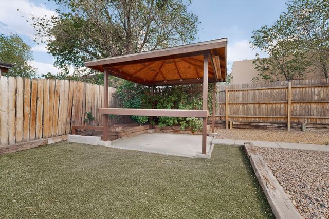 1507 Calle Angelina, Santa Fe, NM 87507