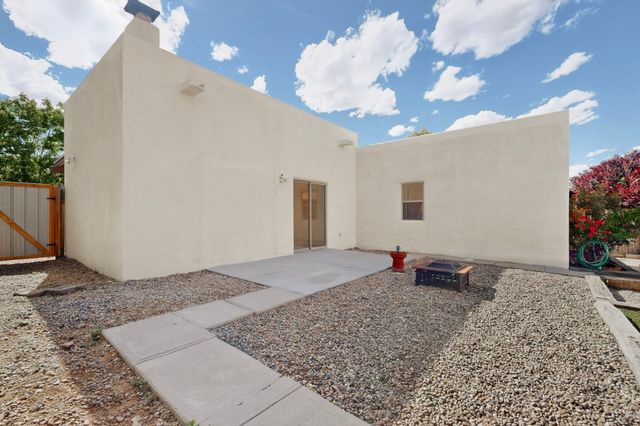 1507 Calle Angelina, Santa Fe, NM 87507