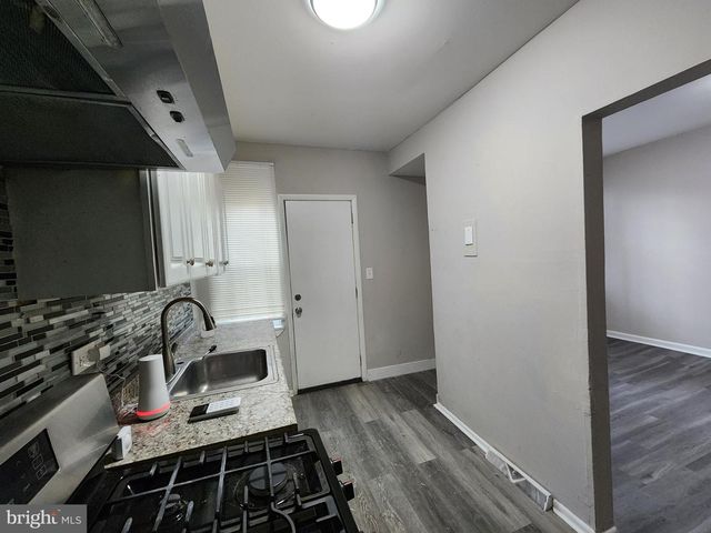 2416 W FRANKLIN ST, Baltimore, MD 21223