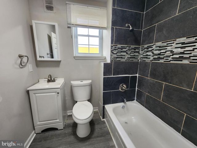 2416 W FRANKLIN ST, Baltimore, MD 21223