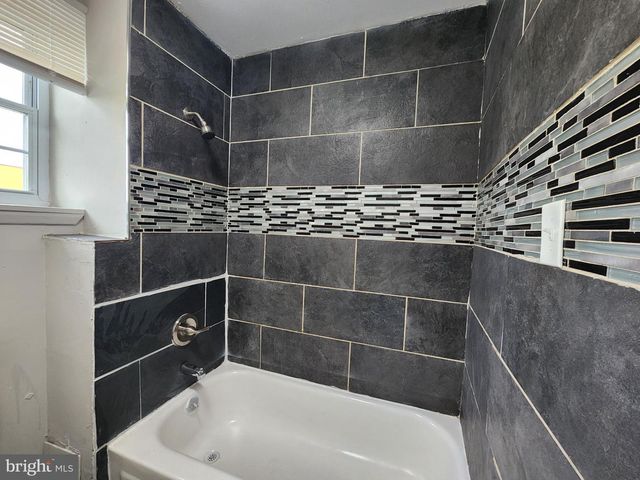 2416 W FRANKLIN ST, Baltimore, MD 21223