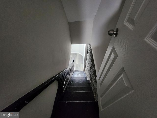 2416 W FRANKLIN ST, Baltimore, MD 21223