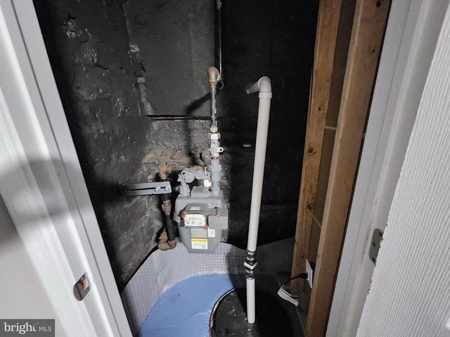 2416 W FRANKLIN ST, Baltimore, MD 21223