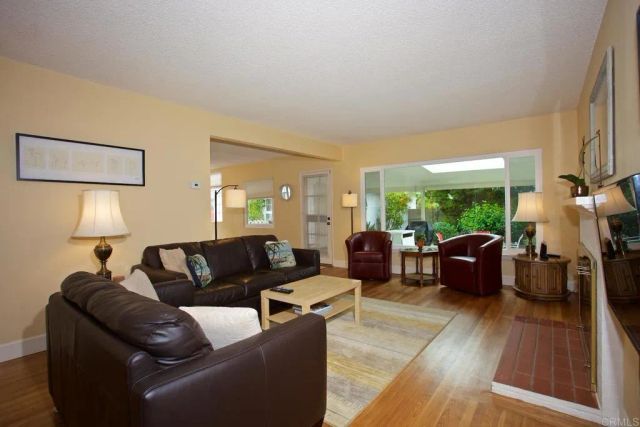 621 Country Club Lane, Coronado, CA 92118