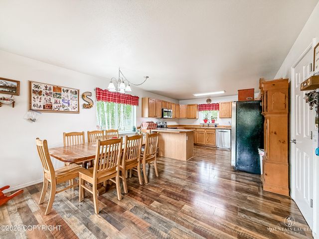 13933 W Brittany Lou Avenue, Houston, AK 99623