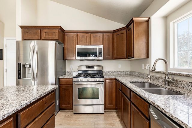 1073 S 1775 W, Syracuse, UT 84075