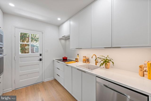 4100 SPRUELL DR, Kensington, MD 20895