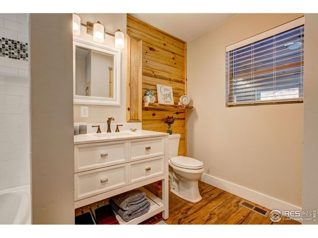 972 Aspen Dr, Lyons, CO 80540