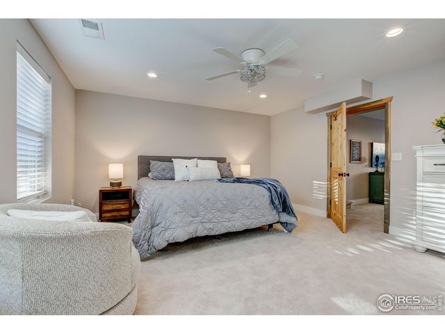 972 Aspen Dr, Lyons, CO 80540