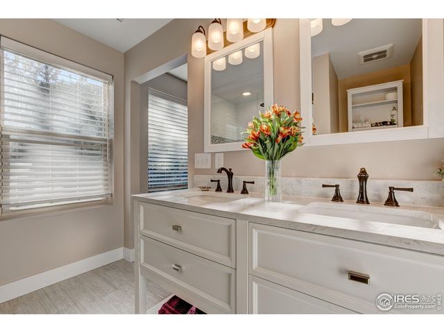 972 Aspen Dr, Lyons, CO 80540