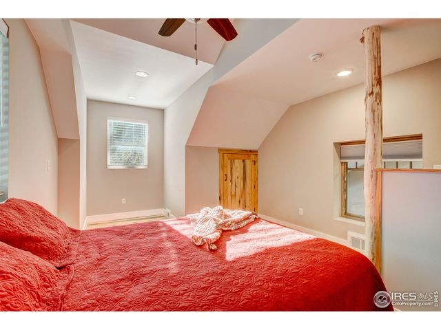 972 Aspen Dr, Lyons, CO 80540