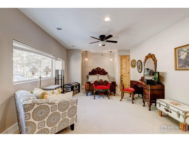 972 Aspen Dr, Lyons, CO 80540