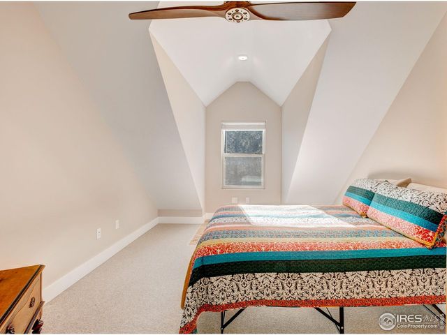 972 Aspen Dr, Lyons, CO 80540