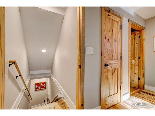 972 Aspen Dr, Lyons, CO 80540