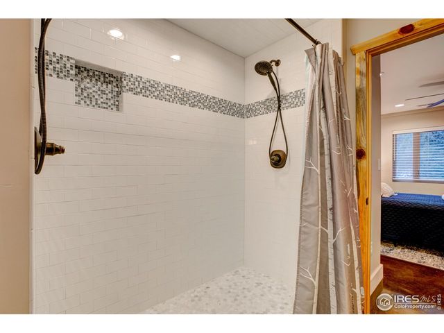 972 Aspen Dr, Lyons, CO 80540