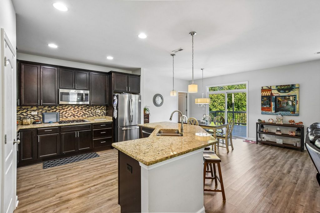 26W600 Churchill Road, Winfield, IL 60190 — photo 3