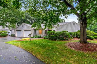 33 Walden Pond Drive, Nashua, NH 03064