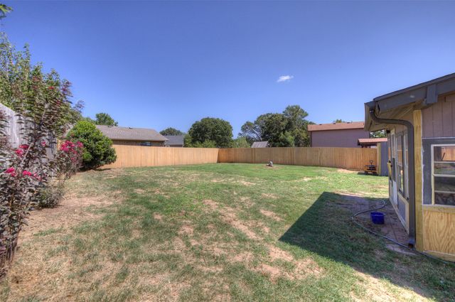 1803 E Denton Avenue, Sapulpa, OK 74066