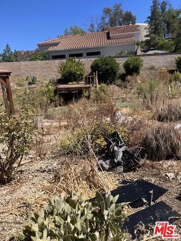 2 Bella Minozza, Lake Elsinore, CA 92532