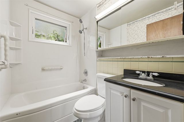 328 Ruthwood Ave, Baldwin Boro, PA 15227