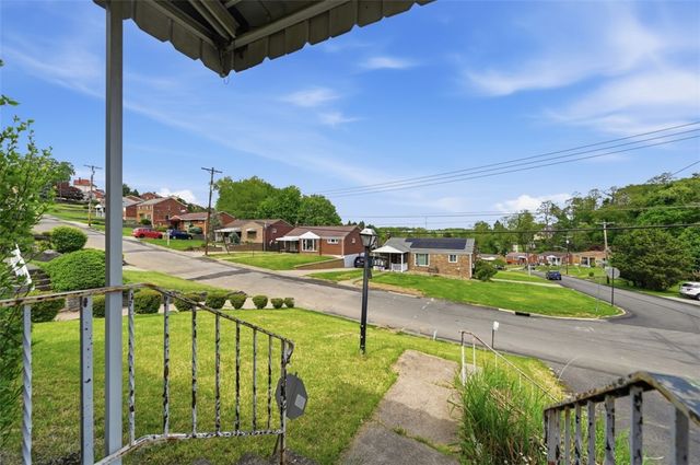 328 Ruthwood Ave, Baldwin Boro, PA 15227