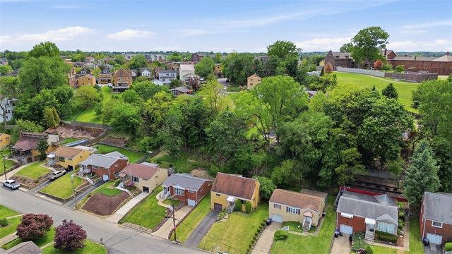 328 Ruthwood Ave, Baldwin Boro, PA 15227