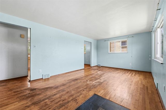 328 Ruthwood Ave, Baldwin Boro, PA 15227