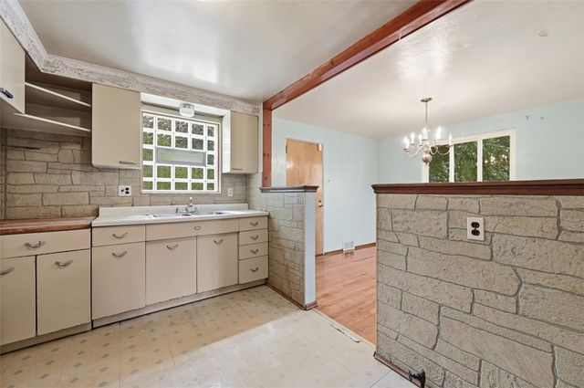 328 Ruthwood Ave, Baldwin Boro, PA 15227