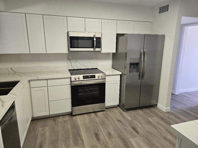 10166 W Cinnebar Avenue, Sun City, AZ 85351