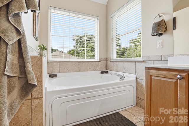7848 Sedgebrook Drive E, Stanley, NC 28164