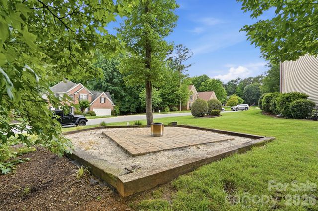 7848 Sedgebrook Drive E, Stanley, NC 28164