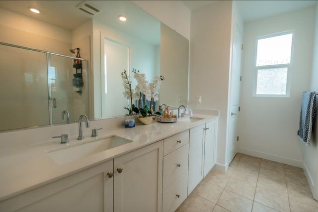 441 Avendale Dr, Manteca, CA 95337