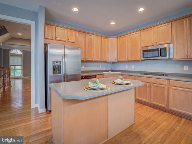 8410 CHAUCER HOUSE CT, Lorton, VA 22079