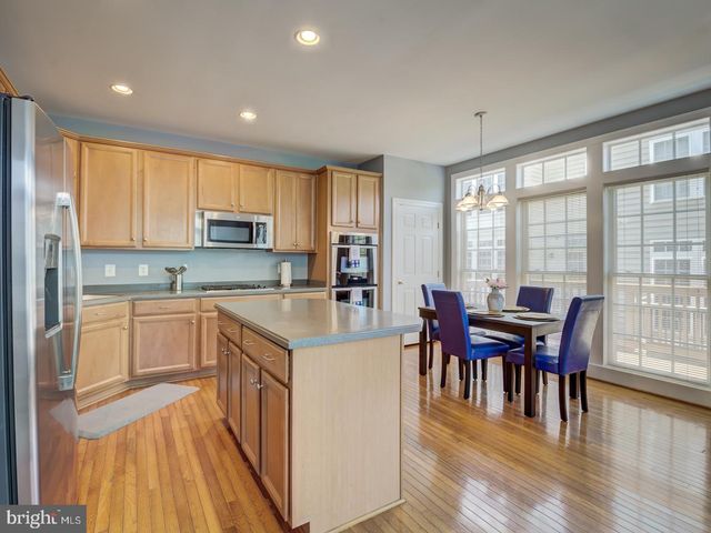 8410 CHAUCER HOUSE CT, Lorton, VA 22079