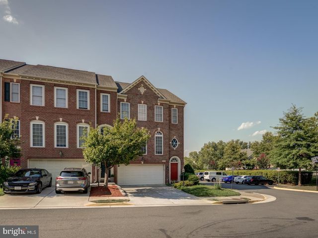 8410 CHAUCER HOUSE CT, Lorton, VA 22079