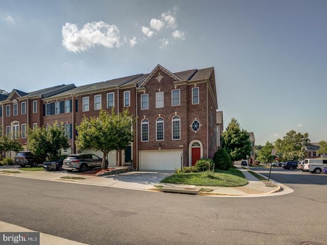 8410 CHAUCER HOUSE CT, Lorton, VA 22079