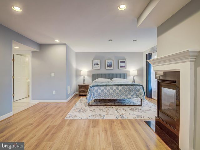 8410 CHAUCER HOUSE CT, Lorton, VA 22079