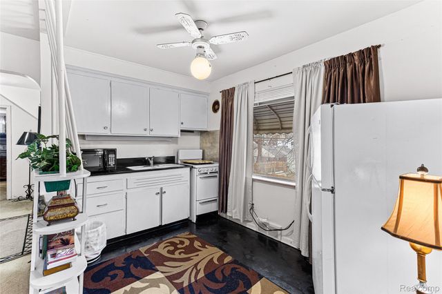 17980 Homer Street, Roseville, MI 48066