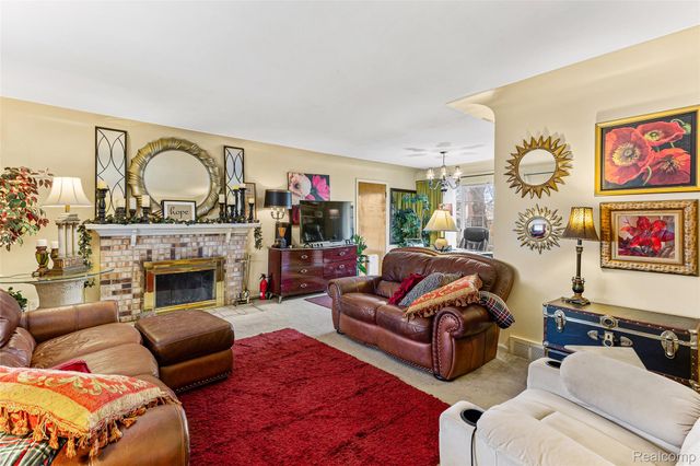 17980 Homer Street, Roseville, MI 48066