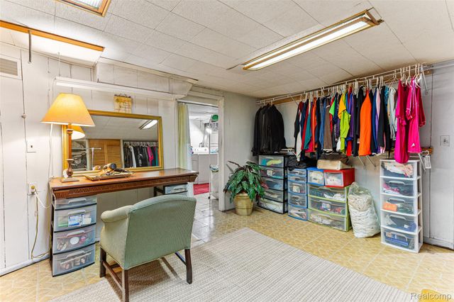 17980 Homer Street, Roseville, MI 48066