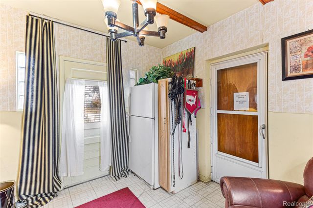 17980 Homer Street, Roseville, MI 48066