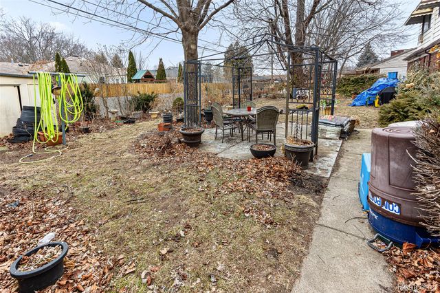 17980 Homer Street, Roseville, MI 48066