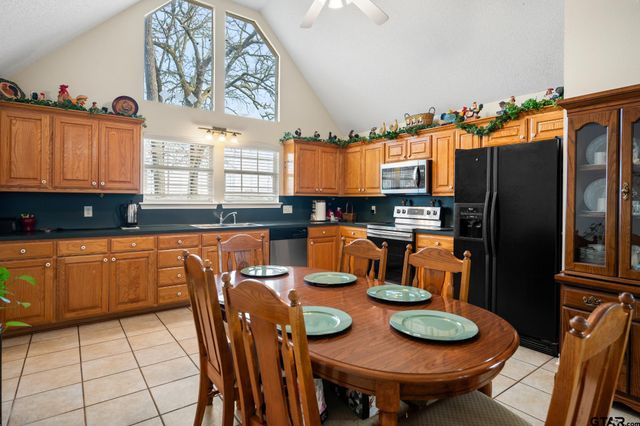 133 Valleywood Glen, Holly Lake Ranch, TX 75765