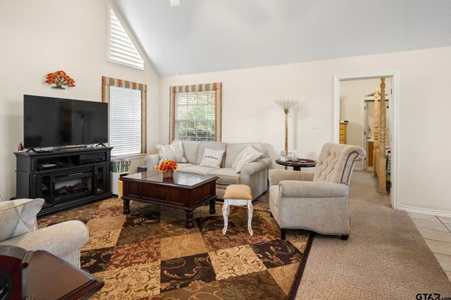 133 Valleywood Glen, Holly Lake Ranch, TX 75765