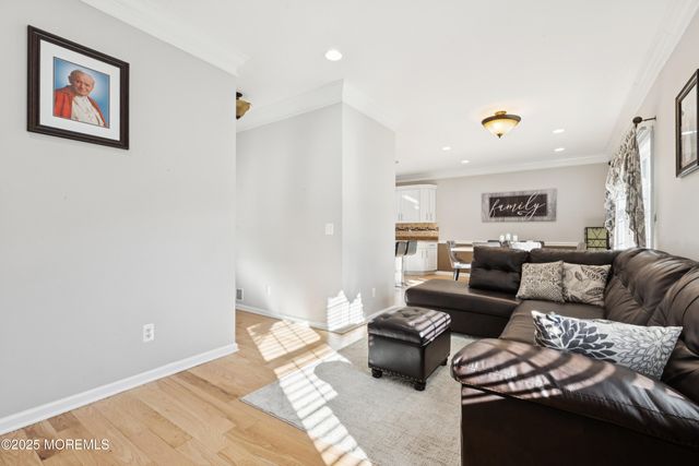 82 Tyndale Avenue, Monroe, NJ 08831