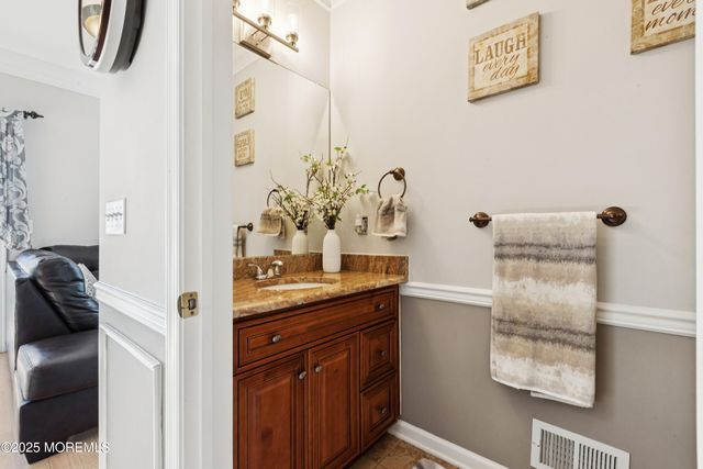 82 Tyndale Avenue, Monroe, NJ 08831