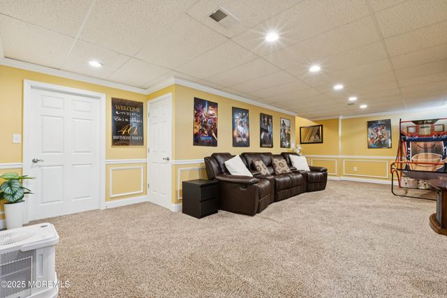 82 Tyndale Avenue, Monroe, NJ 08831