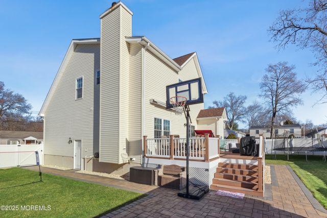 82 Tyndale Avenue, Monroe, NJ 08831