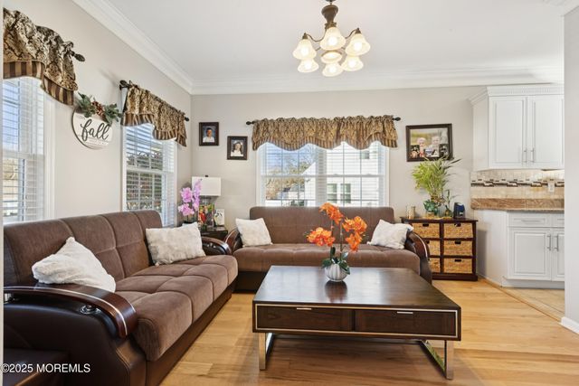 82 Tyndale Avenue, Monroe, NJ 08831