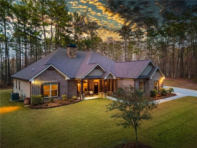 390 Herring, Grayson, GA 30017